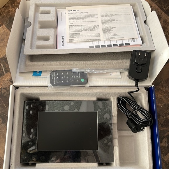 HOST PICKED❤️❤️ Sony DPF-A72N Digital Photo Frame🥰🥰 - Picture 3 of 3